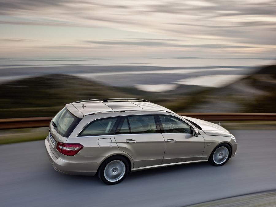  Mercedes-Benz E-Class Estate 2010 года  (фото 45 из 65)